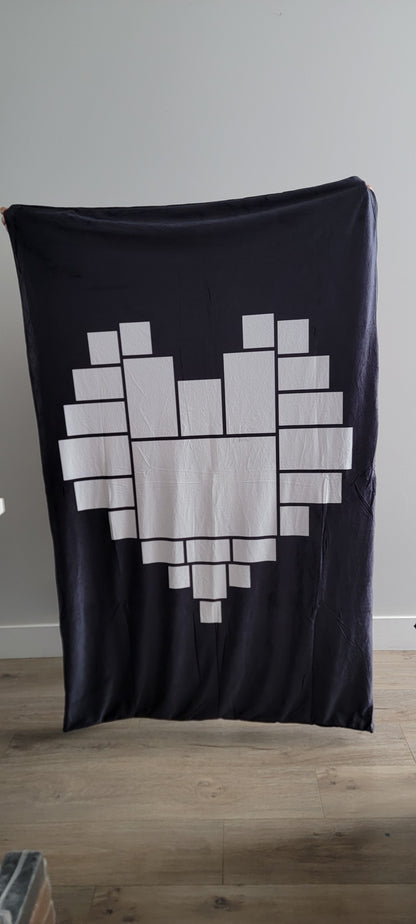 40 x 60 Heart panel blanket velvet 0lush