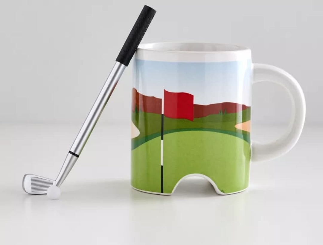 Finished golf-course mug example with miniature club and ball
