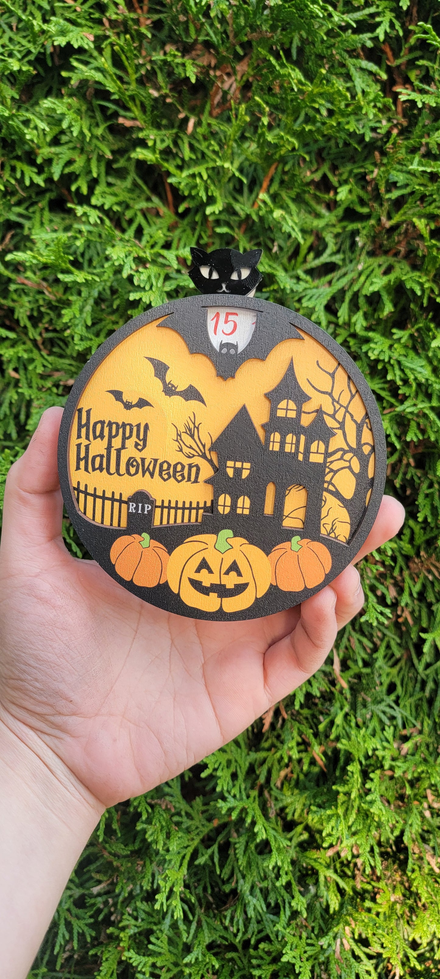 *NEW* HALLOWEEN COUNTDOWN ORNAMENT -  ENGRAVED AND UV PRINTED