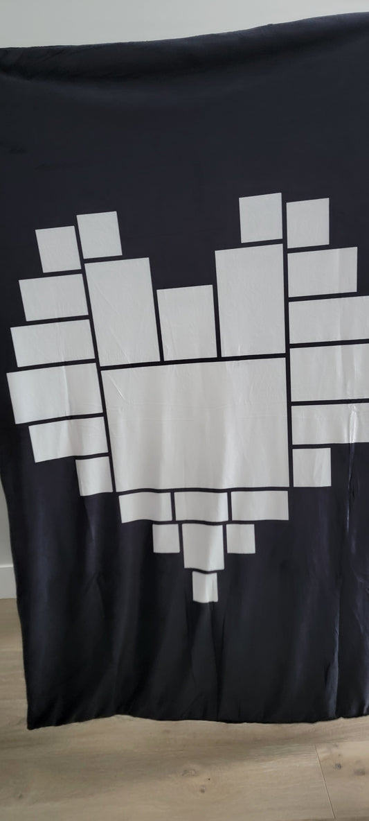 40 x 60 Heart panel blanket velvet 0lush
